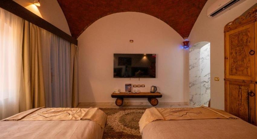 B&W SAHARA SKY Hotel Standard Room – Double